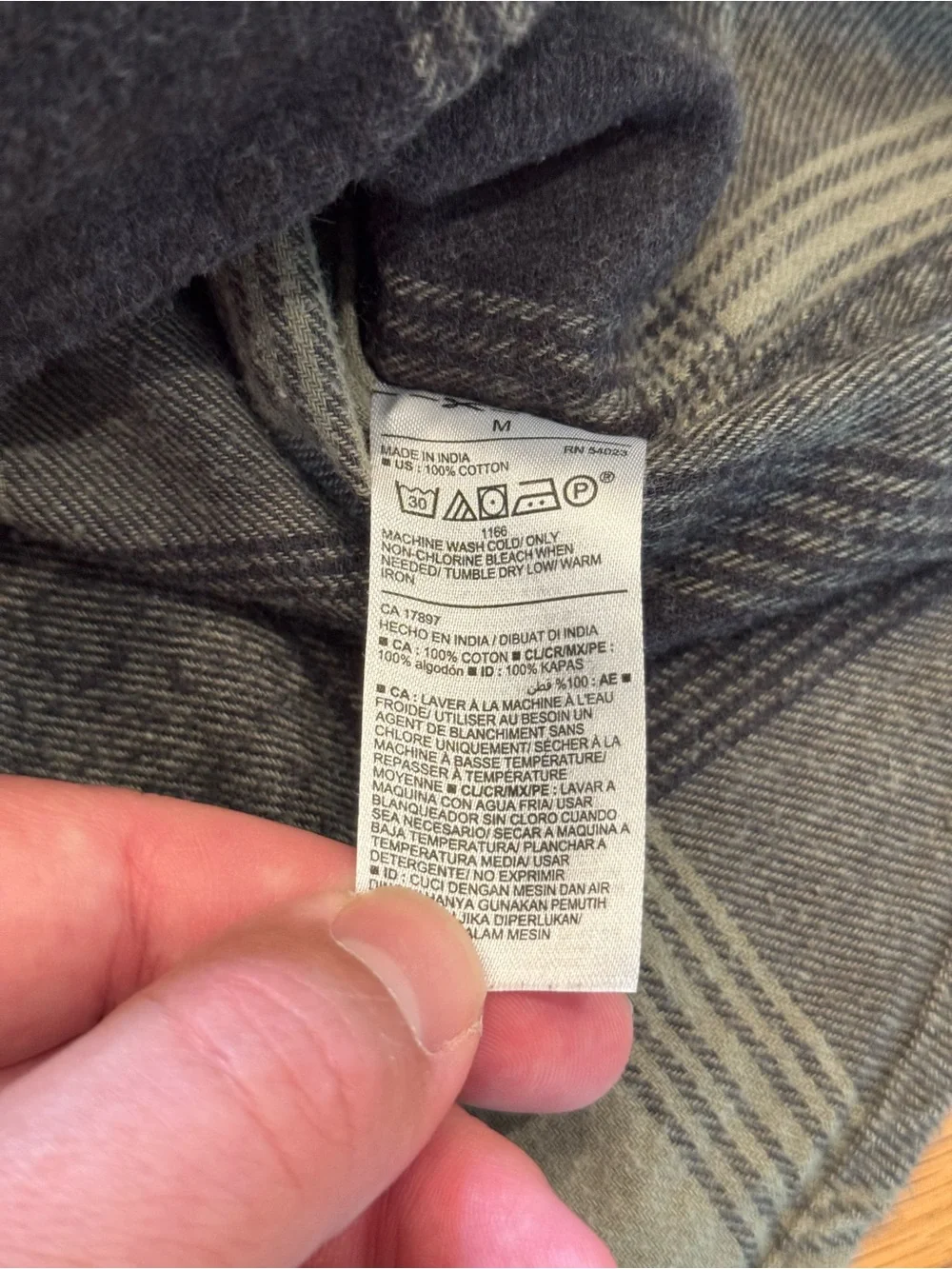 Old Navy - Green and Black Plaid Button-Down Flannel Shirt - Picture 6 of 6